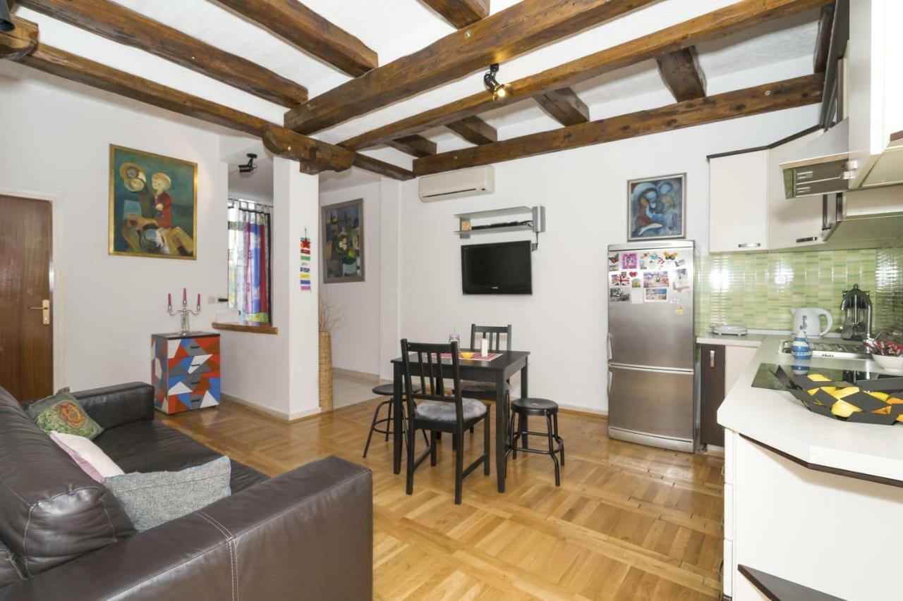 Little Place Near Sea Apartman Appartement Jesenice  Buitenkant foto