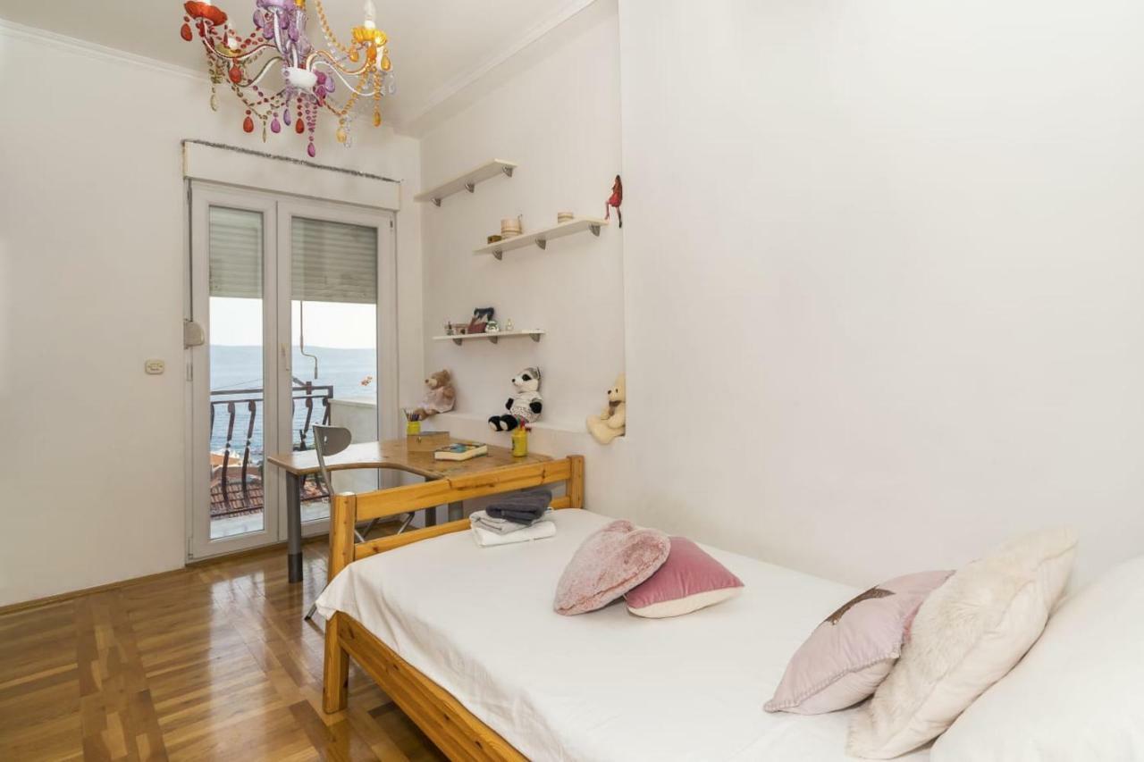 Little Place Near Sea Apartman Appartement Jesenice  Buitenkant foto