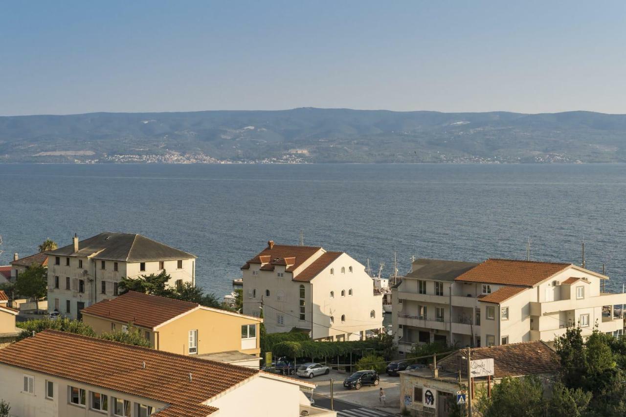 Little Place Near Sea Apartman Appartement Jesenice  Buitenkant foto