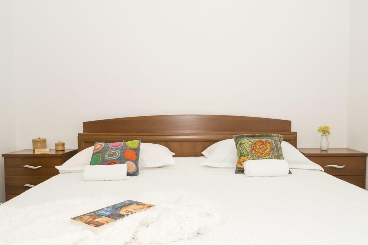 Little Place Near Sea Apartman Appartement Jesenice  Buitenkant foto