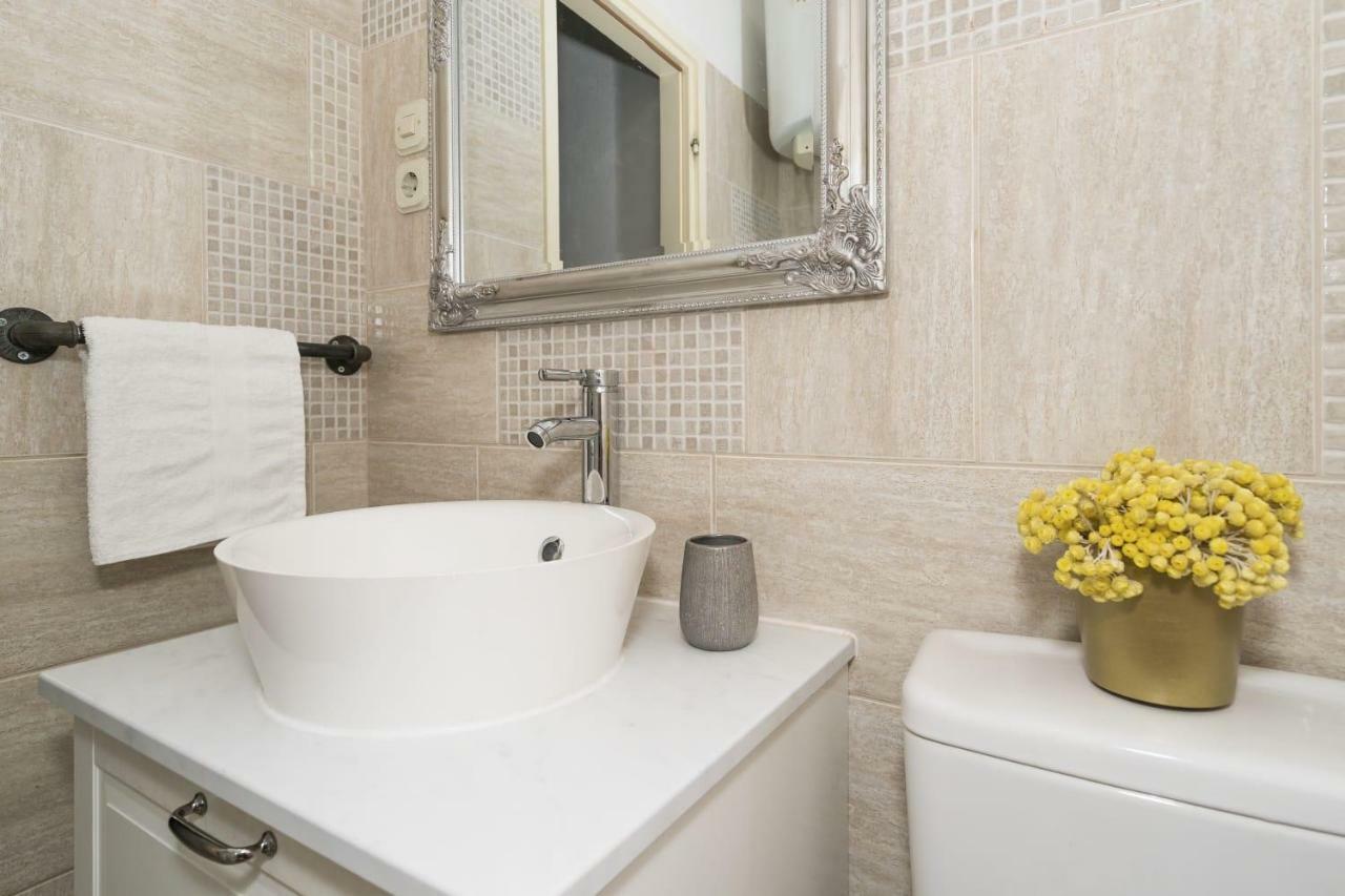 Little Place Near Sea Apartman Appartement Jesenice  Buitenkant foto
