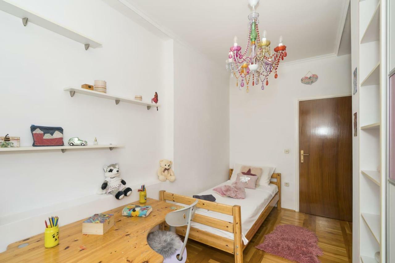 Little Place Near Sea Apartman Appartement Jesenice  Buitenkant foto